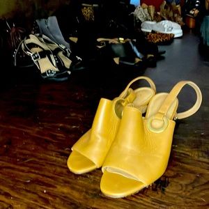 Calvin Klein, Tan Heels, 6.5 US